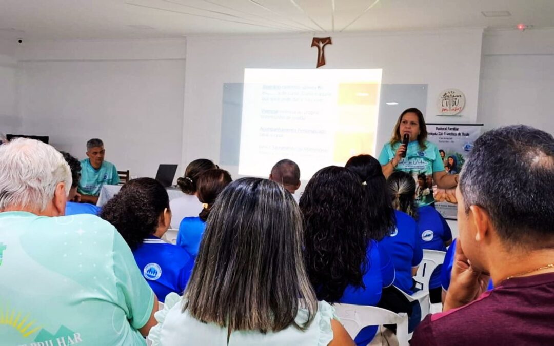 PASTORAL FAMILIAR PROMOVE FORMAÇÃO PARA FORTALECER A PREPARAÇÃO AO MATRIMÔNIO NA ARQUIDIOCESE DE SANTARÉM