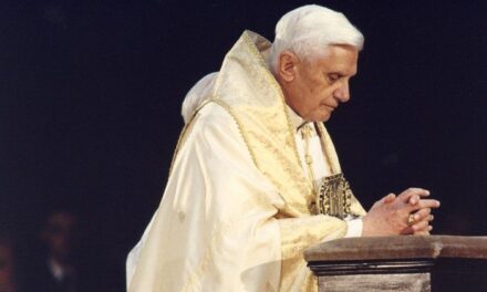 MUNDO SE PREPARA PARA CELEBRAR O LEGADO DE JOSEPH RATZINGER ‘O CENTENÁRIO DE BENTO XVI’
