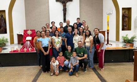 DESAFIOS DA JUVENTUDE’ É ASSUNTO NA PARÓQUIA DE CASTELO DE SONHOS