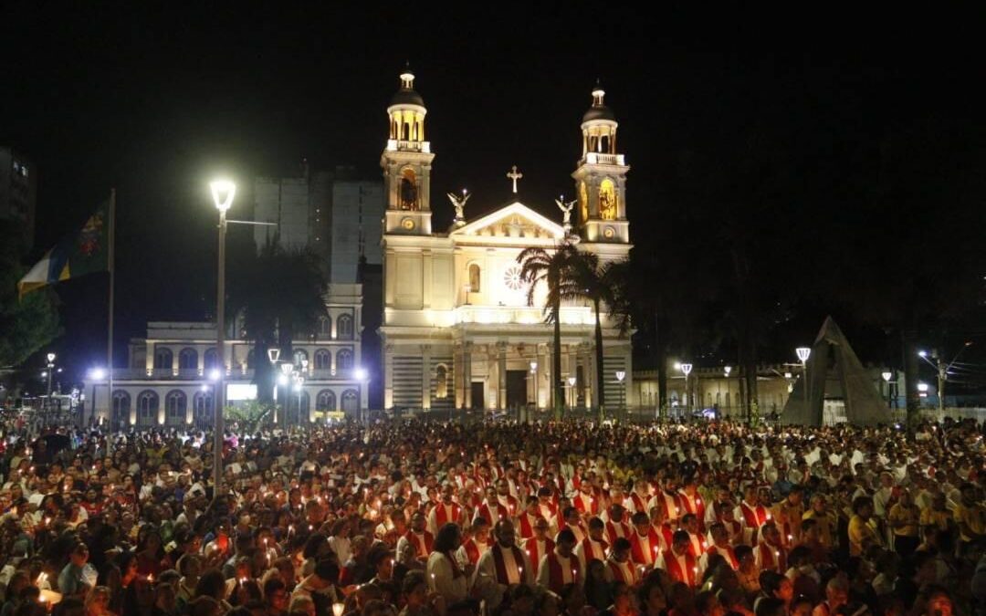 ARQUIDIOCESE DE BELÉM DURANTE A CELEBRAÇÃO DE PENTECOSTES E CONTARÁ COM CRISMA DE 120 JOVENS