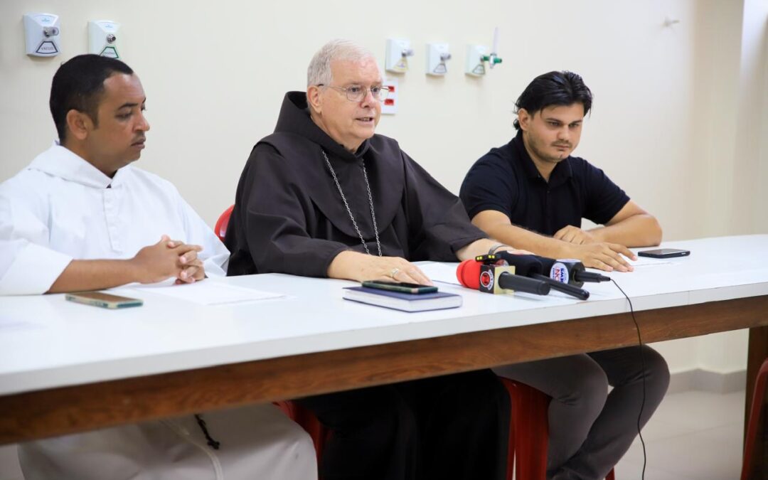 BISPO DE ÓBIDOS E PRESIDENTE DA SANTA CASA DE MISERICORDIA ANUNCIA AMPLIAÇÃO E MODERNIDADE NO ATENDIMENTO DO POVO DO BAIXO AMAZONAS