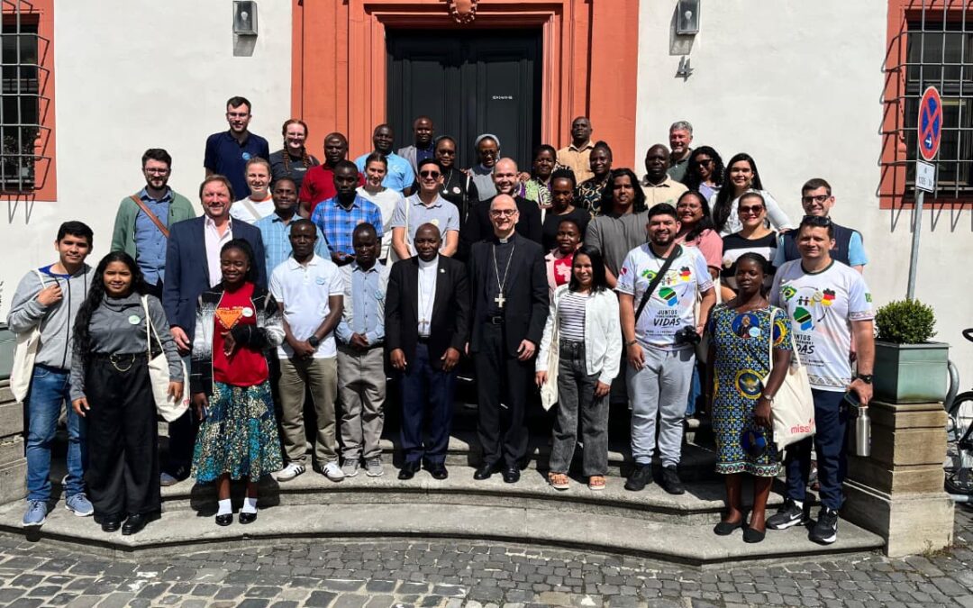 DELEGAÇÃO DA DIOCESE DE ÓBIDOS FORTALECE LAÇOS INTERNACIONAIS EM VISITA À DIOCESE DE WÜZRBURG NA ALEMANHA