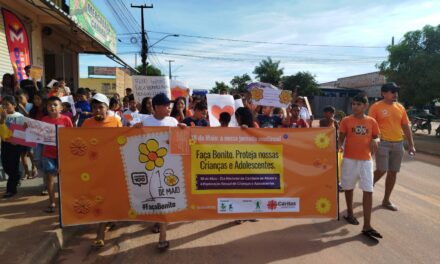 FAÇA BONITO: CAMINHADA REFORÇA A IMPORTÂNCIA DA DENÚNCIA E DA PROTEÇÃO DE CRIANÇAS E ADOLESCENTES