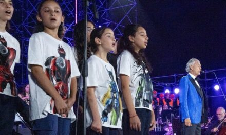 PAPA E ANDREA BOCELLI CELEBRAM O ‘CÂNTICO DE PAZ’ EM CASTEL GANDOLFO
