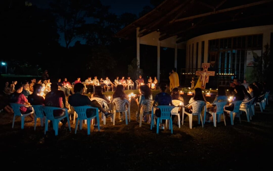 JOVENS RENOVAM A CAMINHADA DE FÉ NO ‘1º ACAMPAMENTO JUVENIL DA ARQUIDIOCESE DE SANTARÉM’