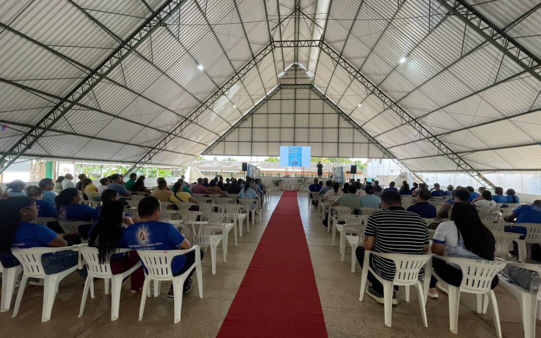 SIMPOSIO DIOCESANO DAS FAMILIAS REÚNE FIÉIS PARA FORTALECER A MISSÃO DA FAMÍLIA CRISTÃ EM MACAPÁ